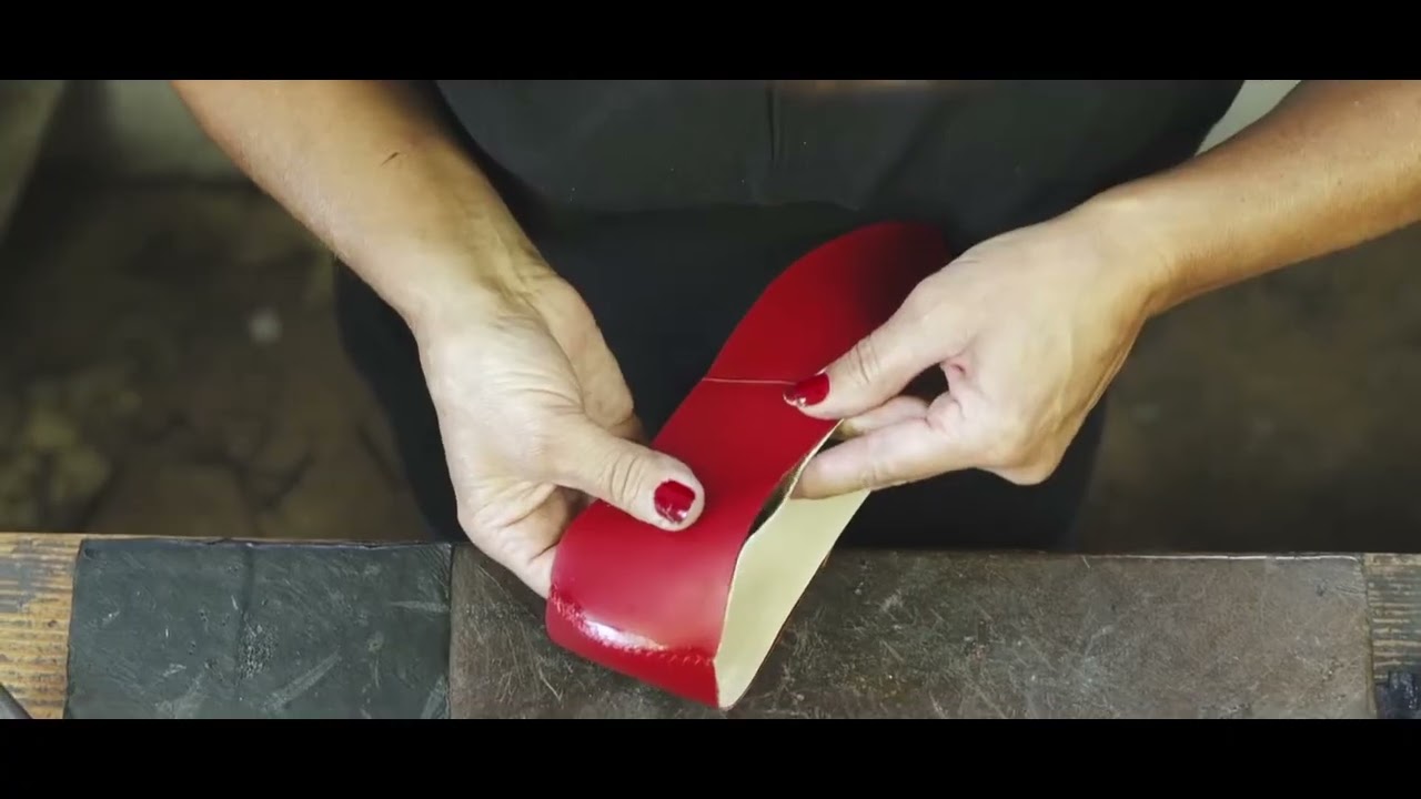 The Art of Moscow Red: A Symphony of Portuguese Craftsmanship