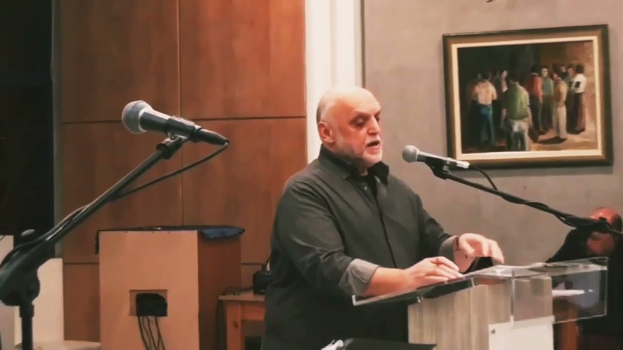 Ο Πάνος Αμαραντίδης απαγγέλλει το 