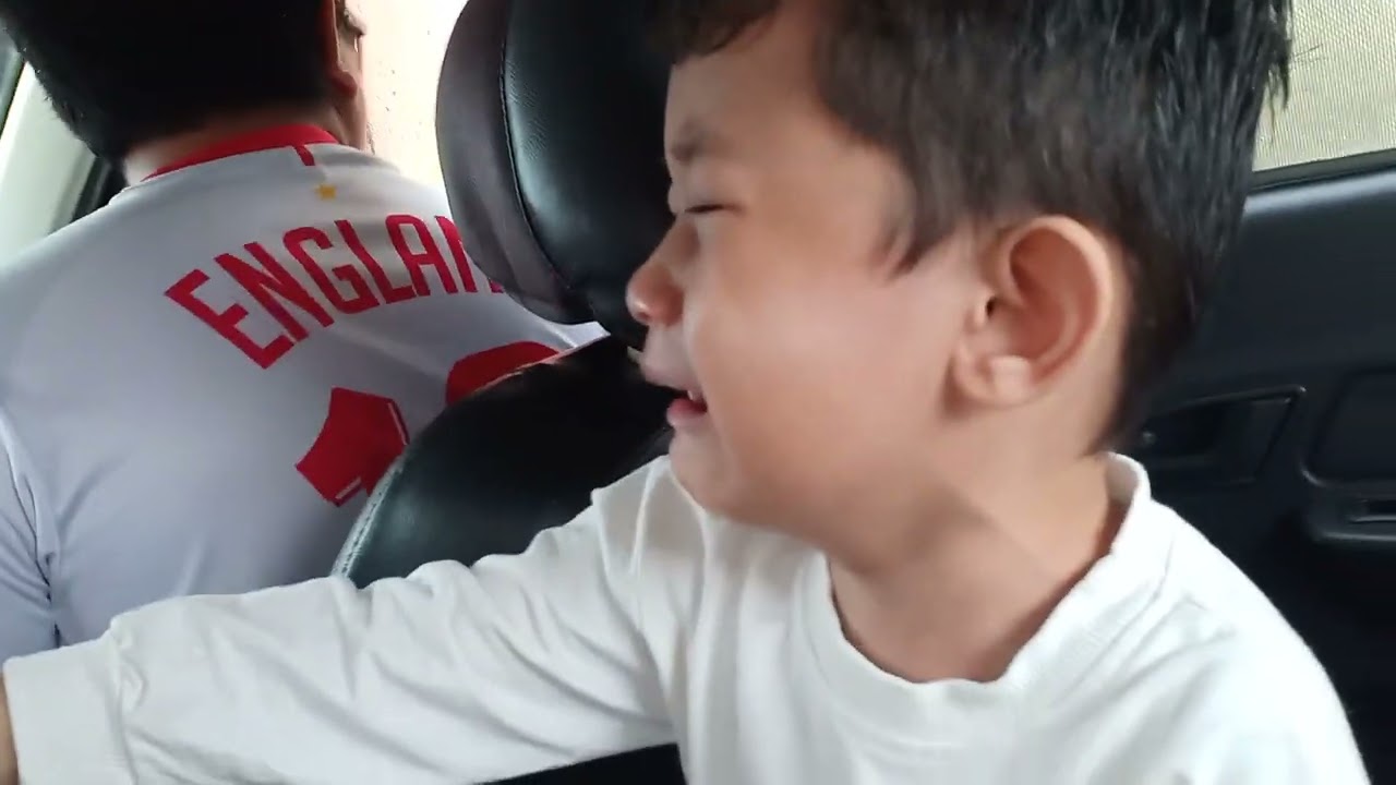 Keterubah Ayden Raphael ngindek Sekula...