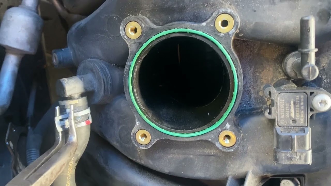 Buick/ Equinox 2.4l Engine How To Change The Injectors & Location