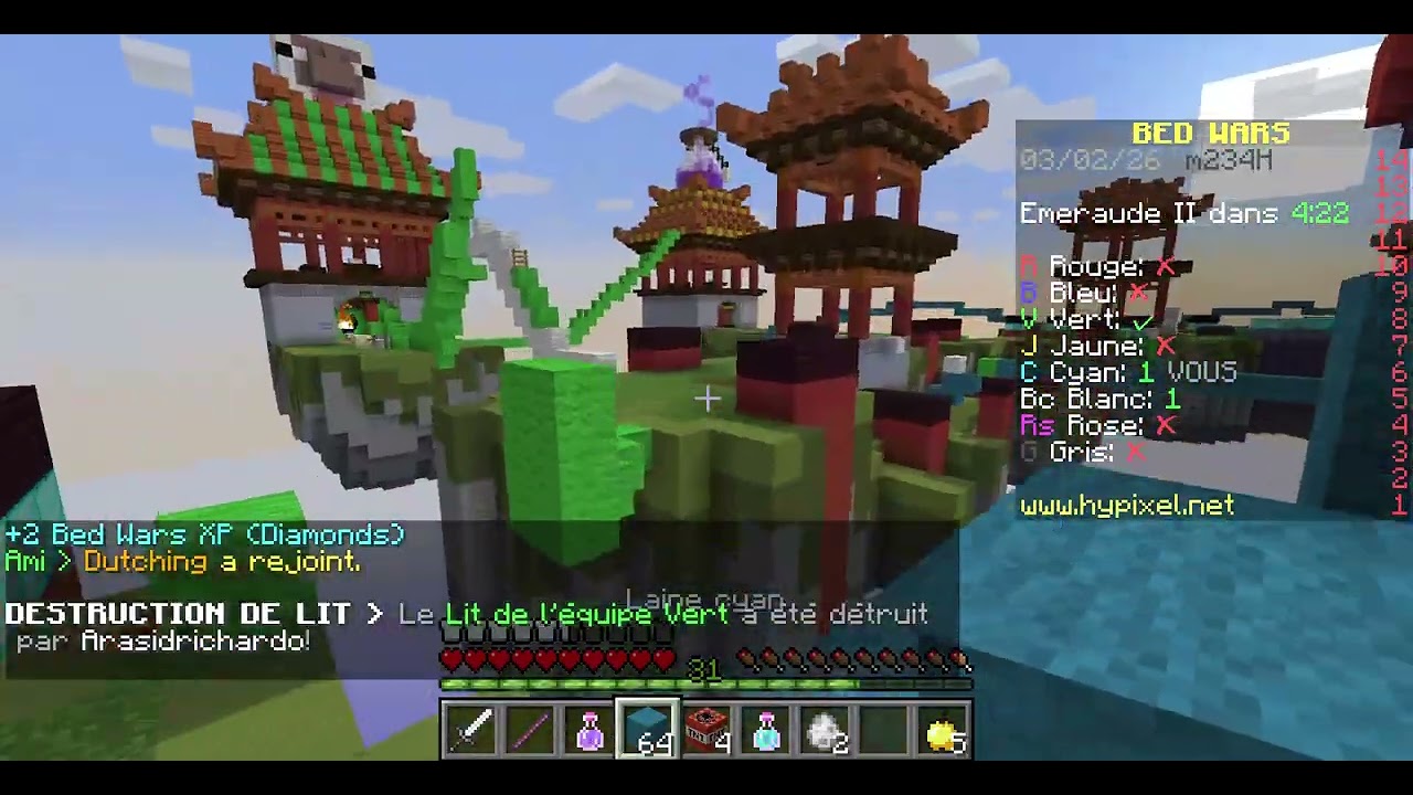 playing bedwars in hypixel