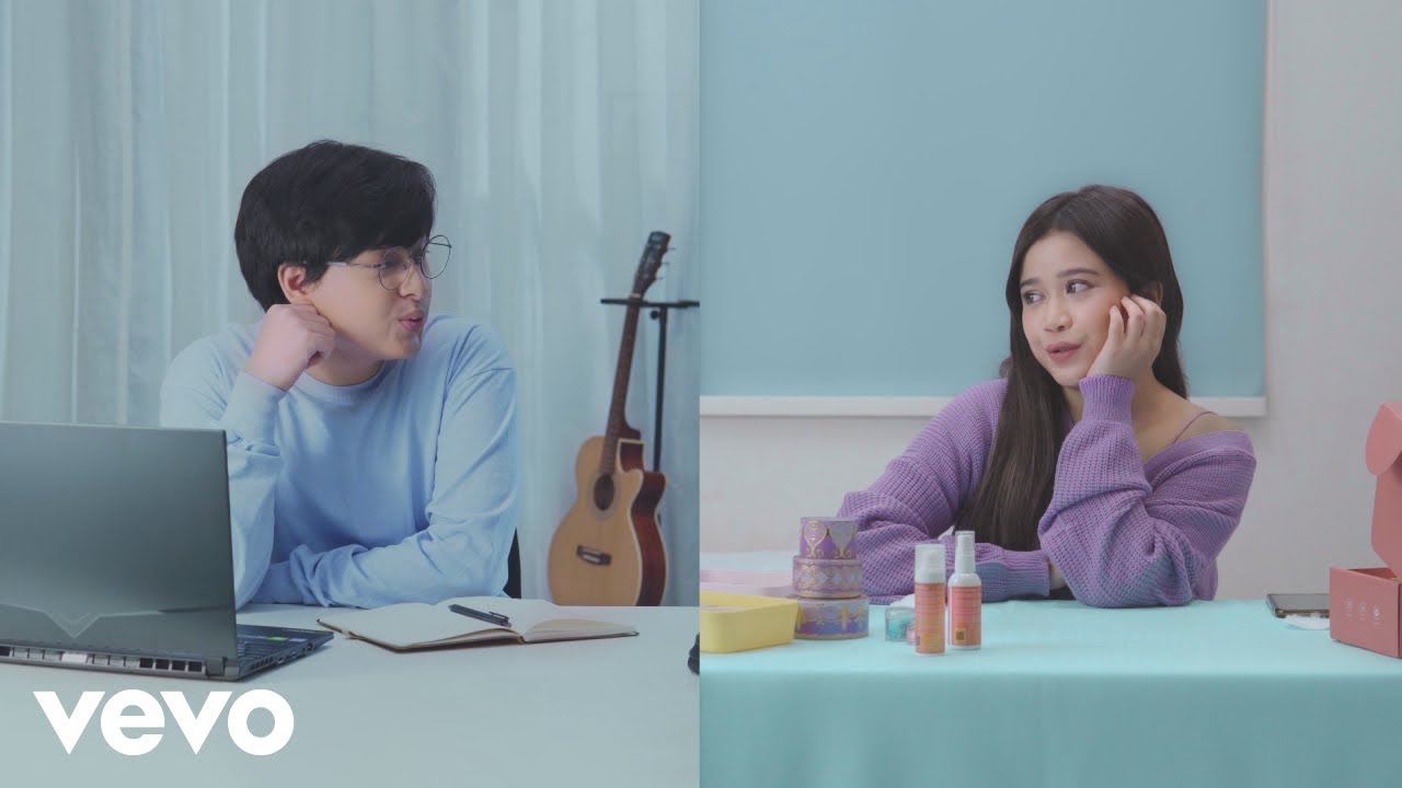 Arsy Widianto, Brisia Jodie - Mantan Teman (Official Music Video)