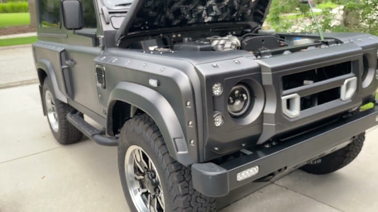 Beautifully restored 1995 Land Rover Defender 90 W KAHN BODY KIT custom black Italian leather&Power