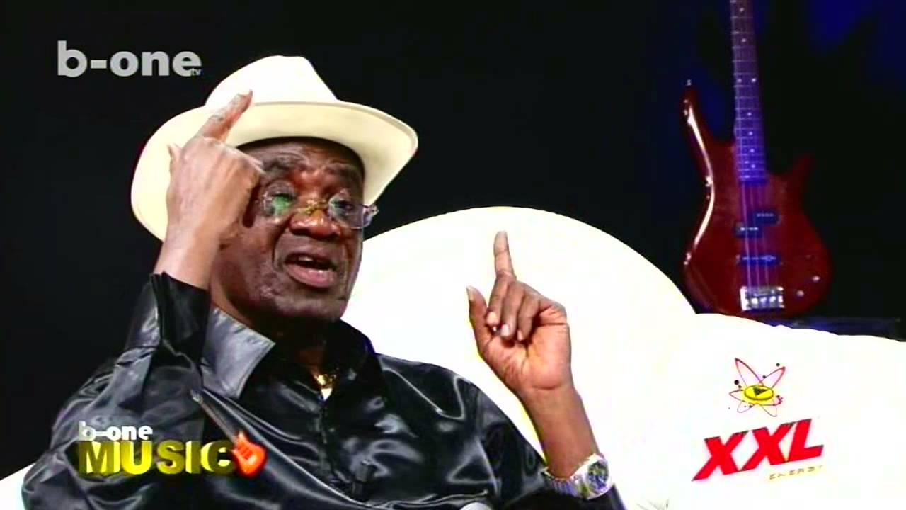 L'artiste Poete LUTUMBA SIMARO, b-one Music
