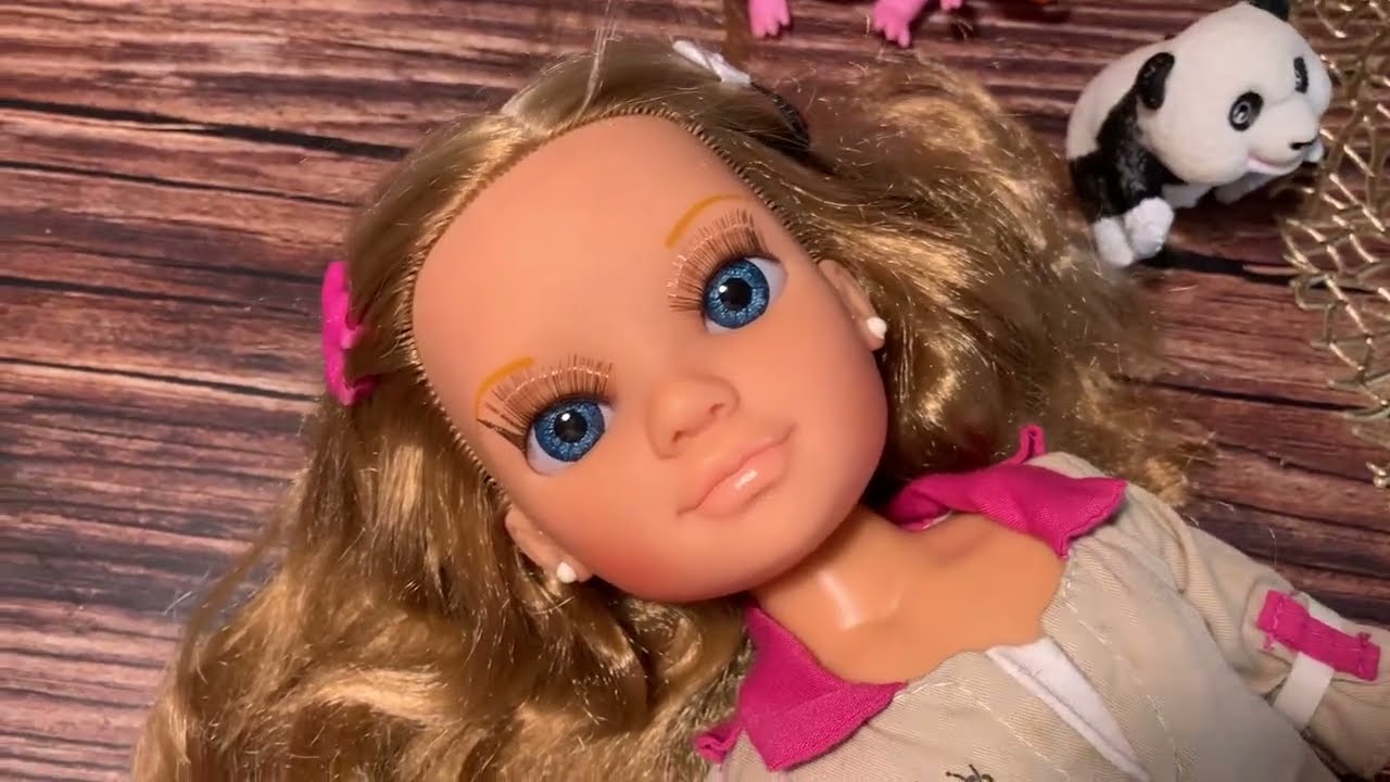 Приехала еще одна растрепушка Nancy Famosa☺️ любительница животных . Буду приводить в порядок