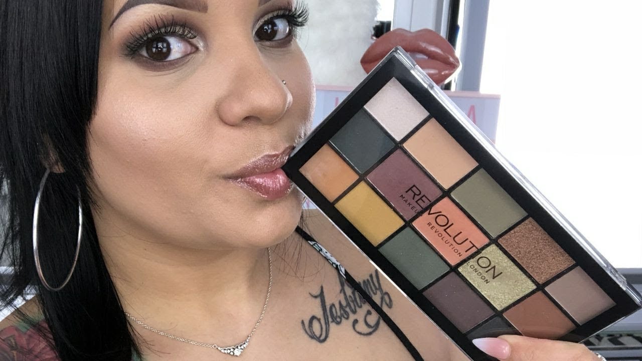 Poniendo aprueba Paleta de sombras MAKEUP REVOLUTION Reloaded Palette (Division) $7