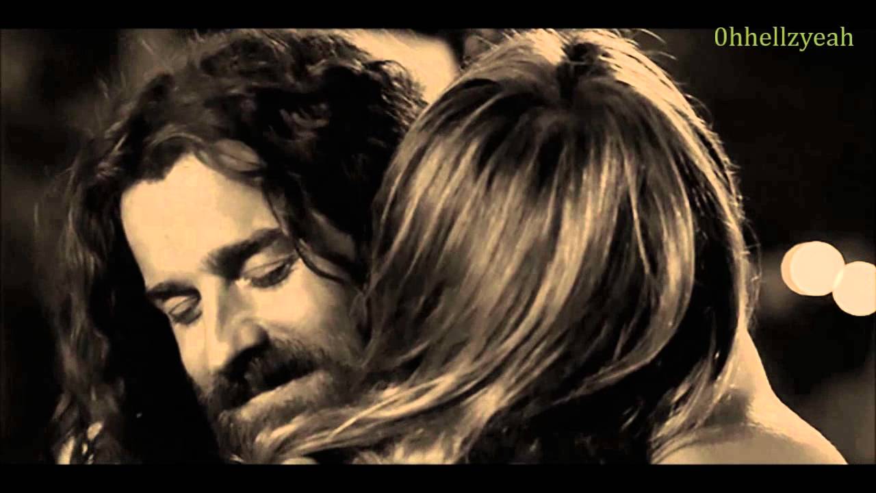 Jennifer Aniston & Justin Theroux - Flashlight