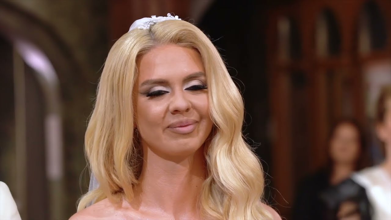 sandutorovideo.ro Prezinta: Alexandra & Robert. Locatie: Domeniile Sǎftica