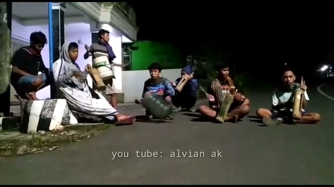 RUNDA MALAM (alat tradisional dari bambu,kentongan)part1