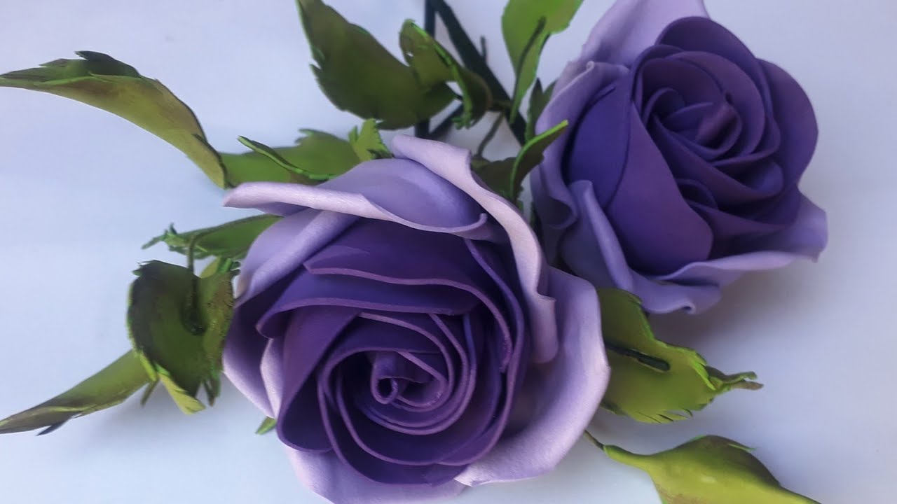 Linda rosa em e.v.a duas cores sem frisadores!!