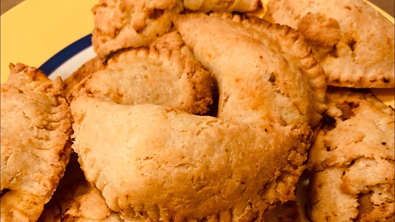 KETO/GLUTEN FREE EMPANADAS WITH A MAGIC DOUGH (no eggs/no cheese in the dough )