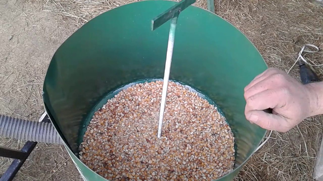 Измельчение зерна на ЗСД-150 (ДКУ, измельчитель, зернодробилка)