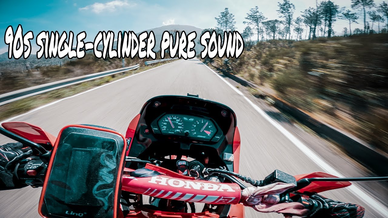 Honda NX 650 Dominator (Arrow exhaust) on the Vesuvius volcano | RAW Sound [ENG SUB Commentary]