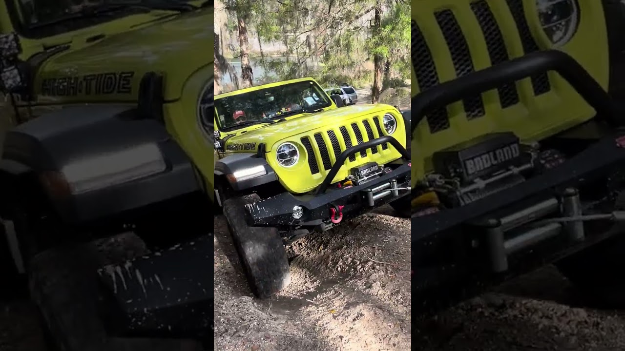 Jeep JL HighTide taking on the hill and taking the turn on three wheels. #offroad#jeep#4x4adventures