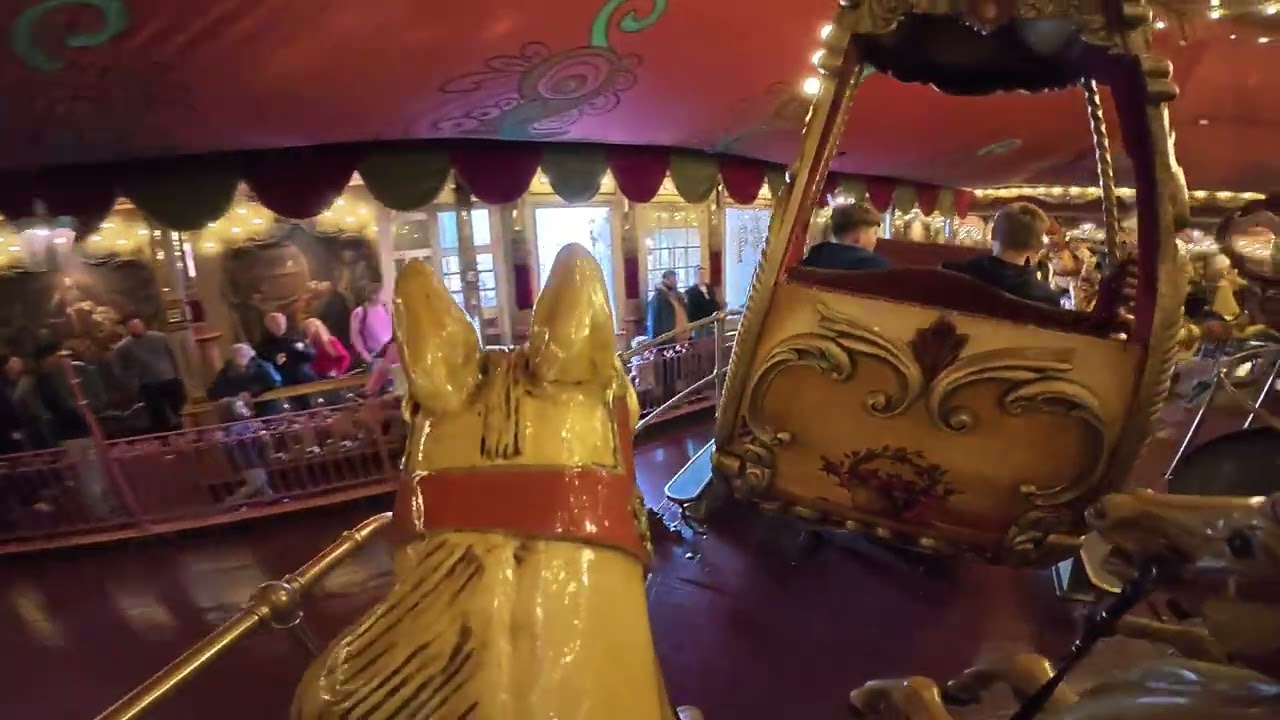 efteling 2025 stoomcarrousel onride.