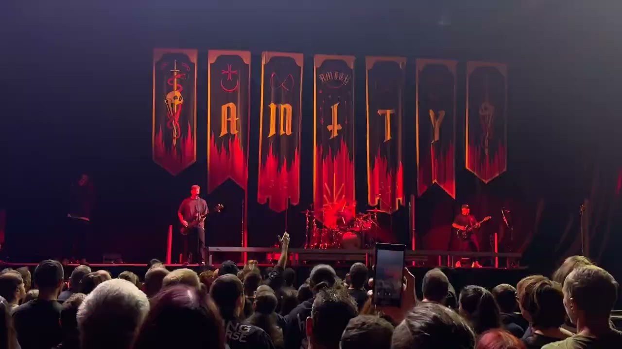 The Amity Affliction - All That I Remember @ 20 YEAR ANNIVERSARY EUROPEAN TOUR 2025 @ Zenith
