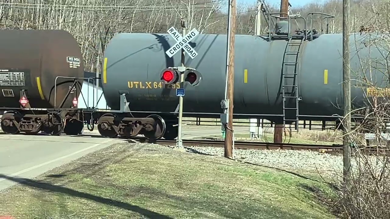 Kanawha River Railroad Train 