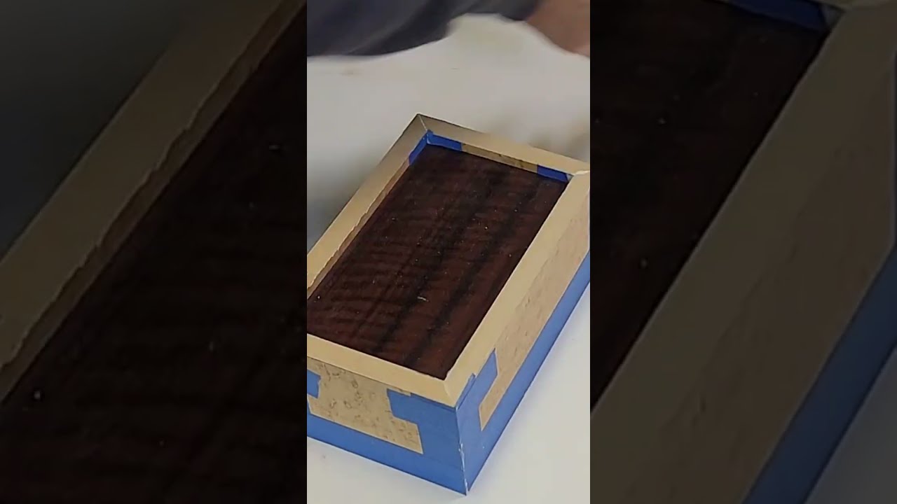 Fibonacci inlay on a Miter Fold Box