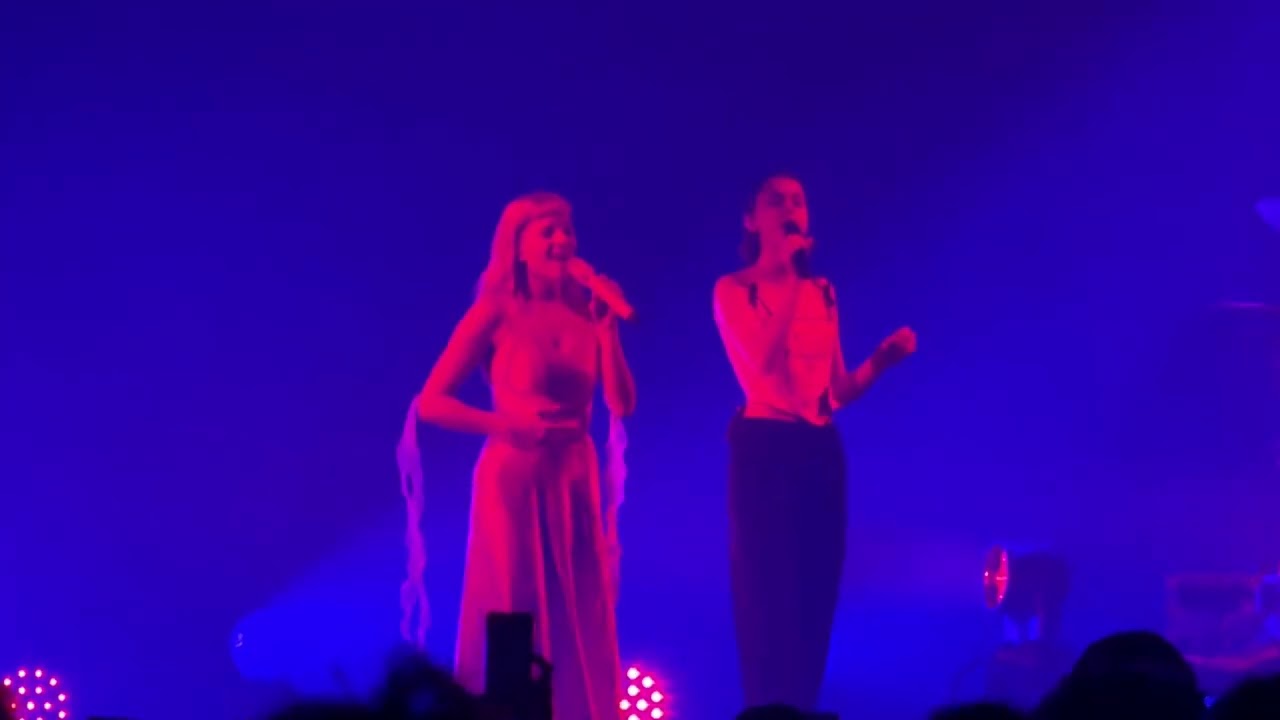 Everything Matters live 2025 @ZenithParisLaVillette - Aurora & Pomme