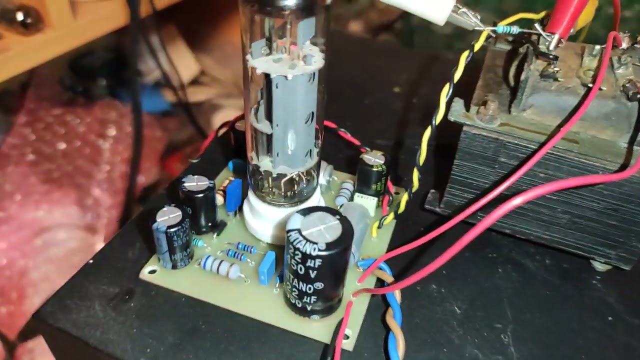 ECL86 / PCL86 Mini Single Ended amplifier testing with vertical defflection transformer