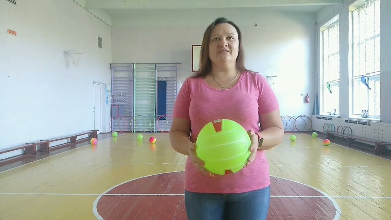Вправи з м'ячем (2)