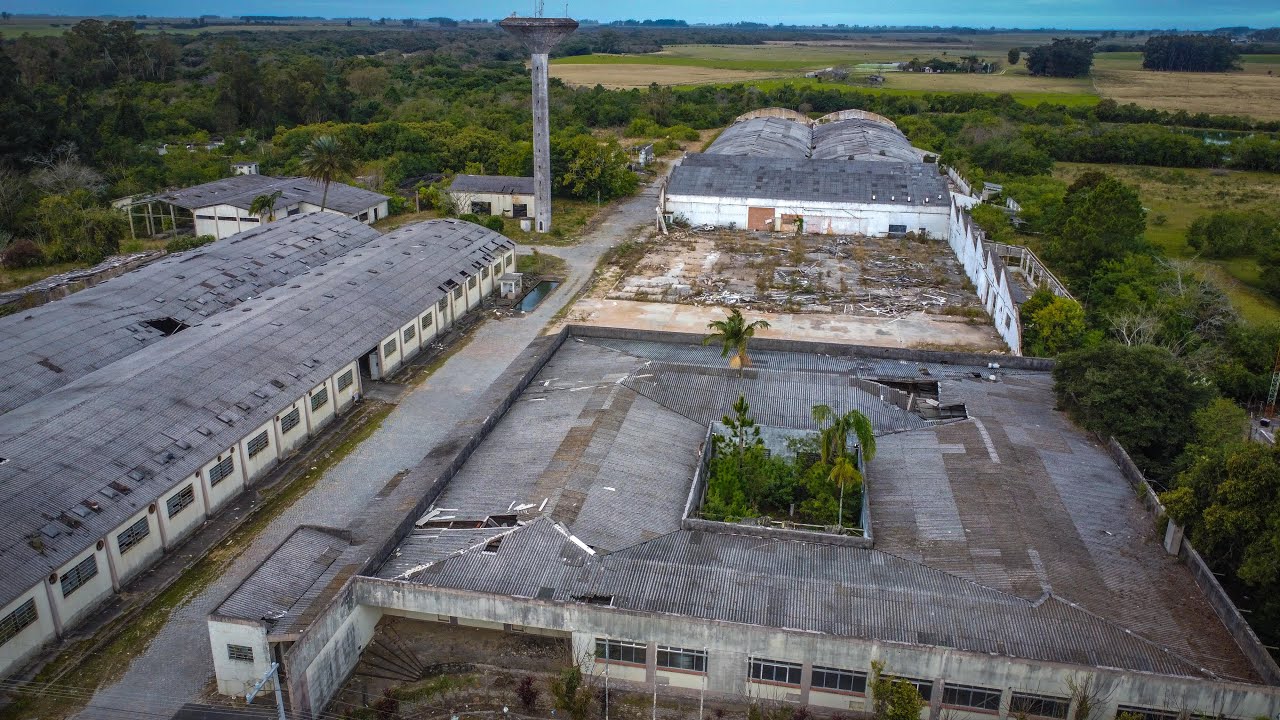 GIGANTESCA FÁBRICA ABANDONADA, OLHE SÓ LÁ DENTRO!