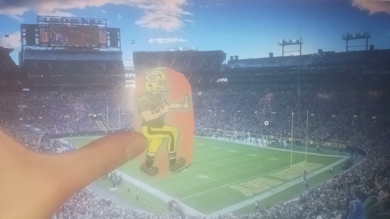 Yodely guy at Lambeau field 