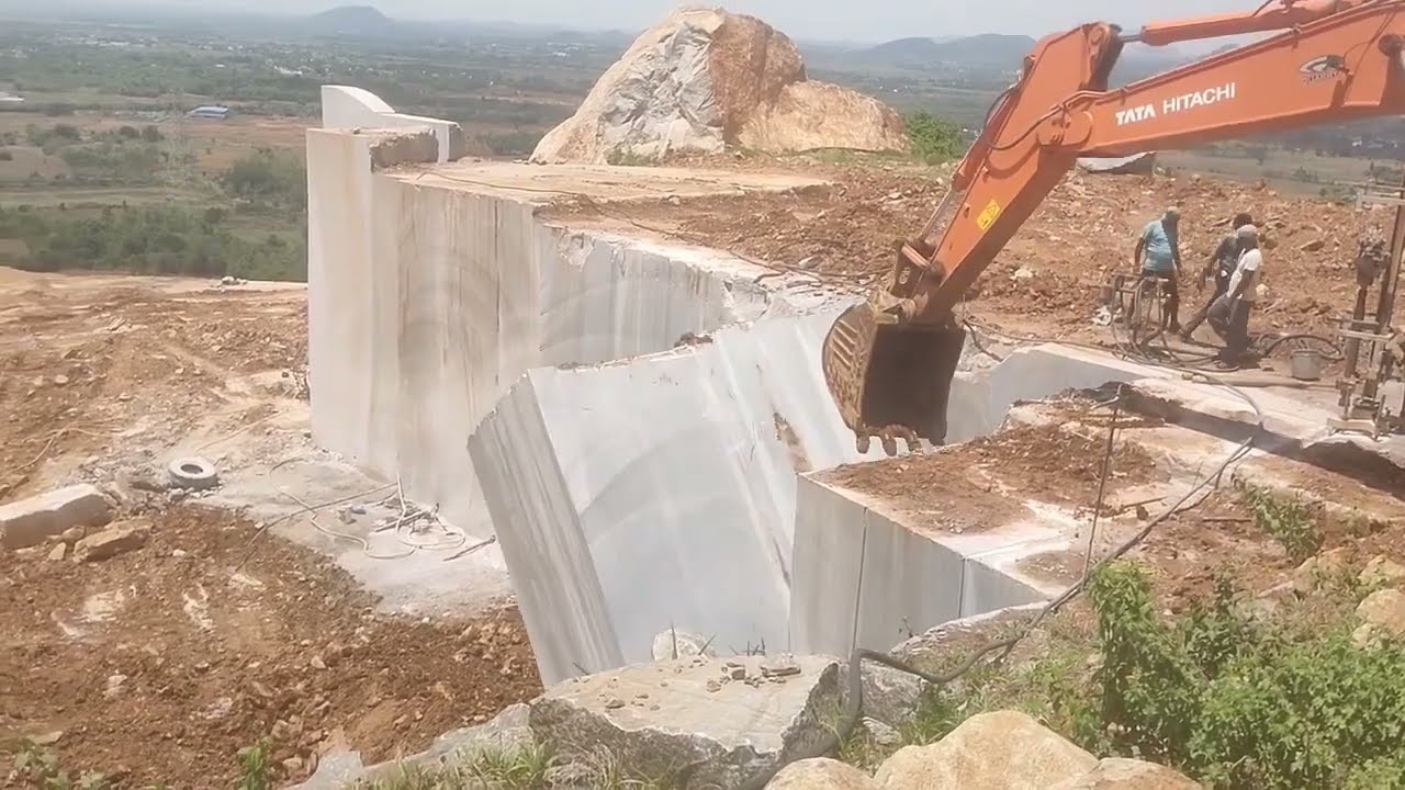 देखिए खदान में मार्बल कैसे बनता है। Makrana Marble Mining | Marble Mines In India#marble#marbledecor