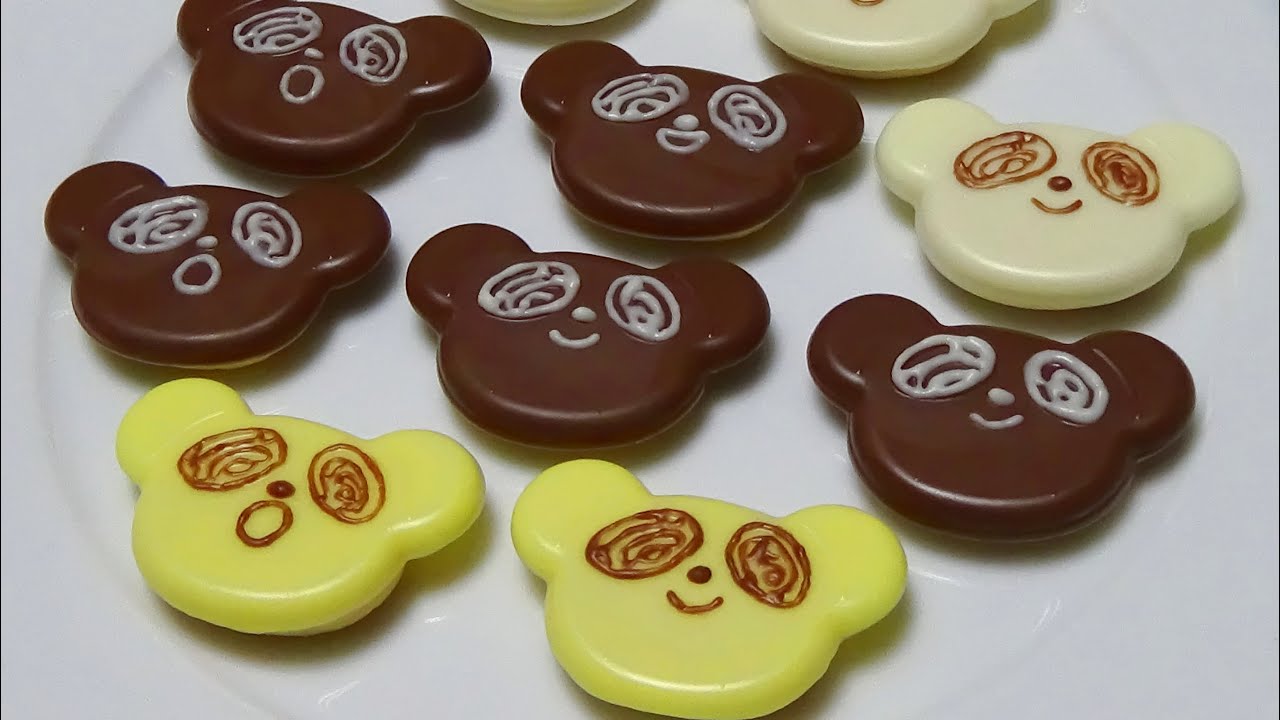 さくさくぱんだを作る　Making panda cookies