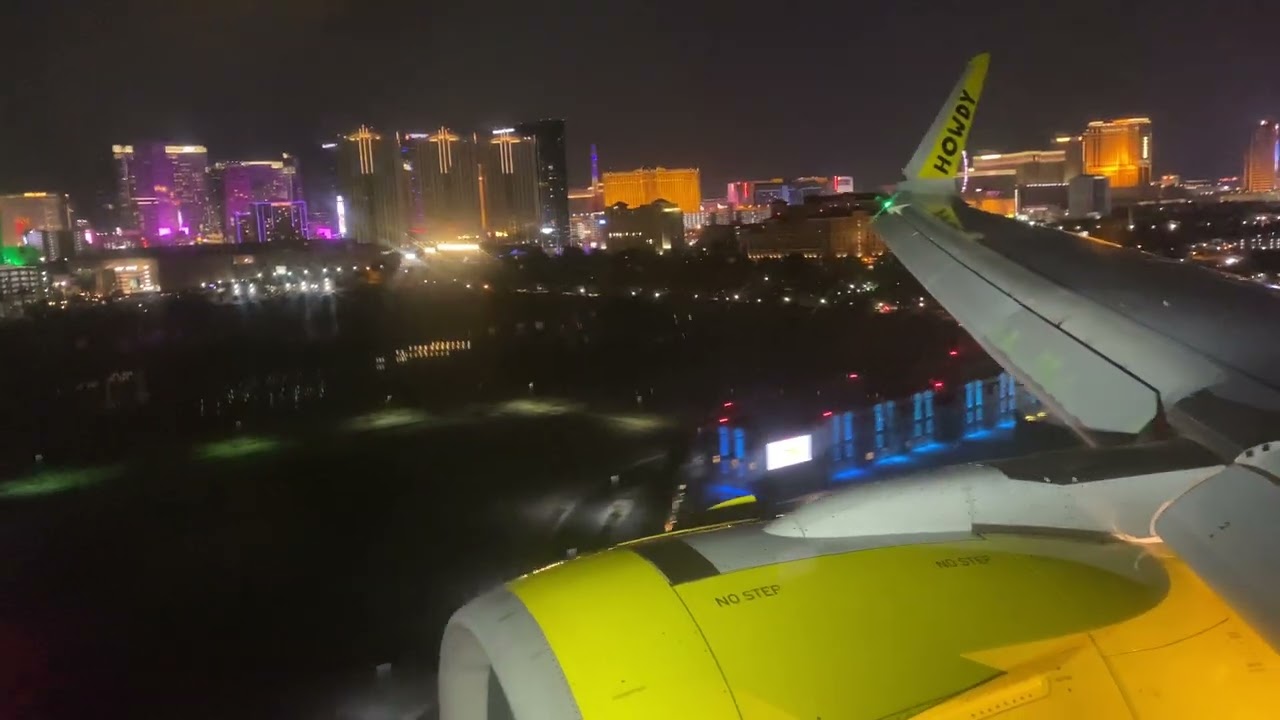 Landing along the Las Vegas Strip! | Sprit A20N Nighttime Landing in Las Vegas | N905NK | MSP-LAS