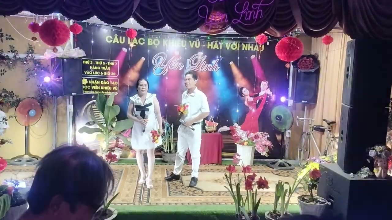 ANH HOÀNG ÚT CHỊ MỘNG CK NỐI LẠI TÌNH XƯA/16/3/2026