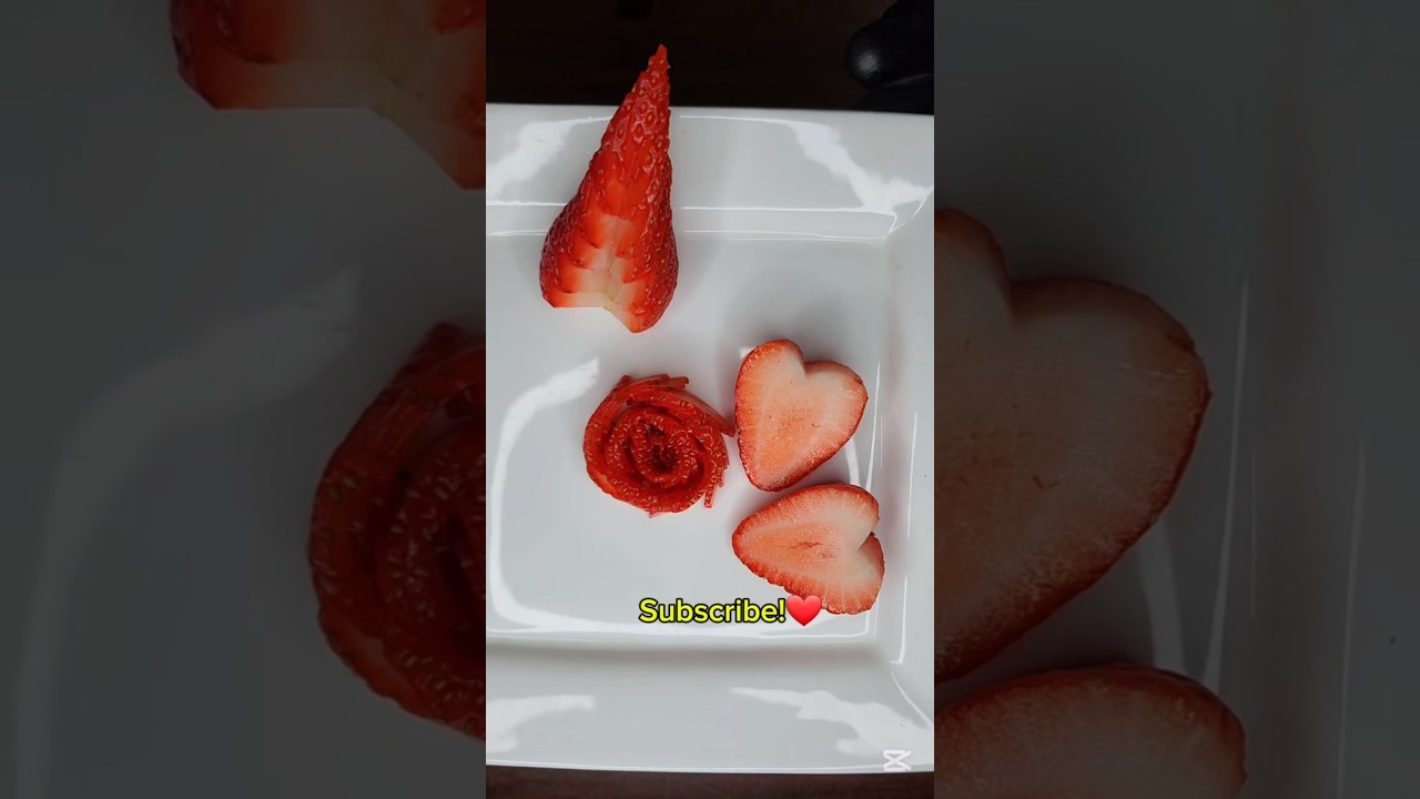 Beautiful Strawberry Garnish Idea 🍓🍓😍| Fruit Carving #fruit #foodart #shorts