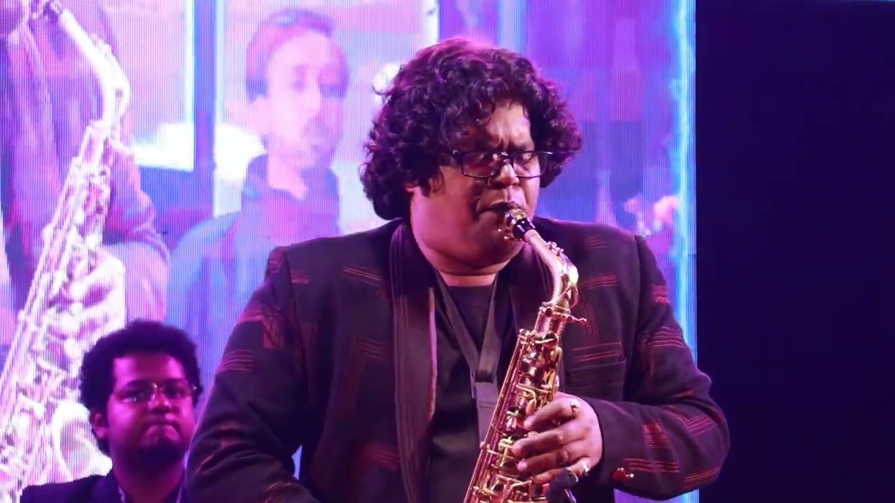 AmarMonerEiMayurMahale আমার মনের এই ময়ূর মহলে NayanSarasiKenoBhorechheJale নয়ন সরসী কেন ভরেছে জলে