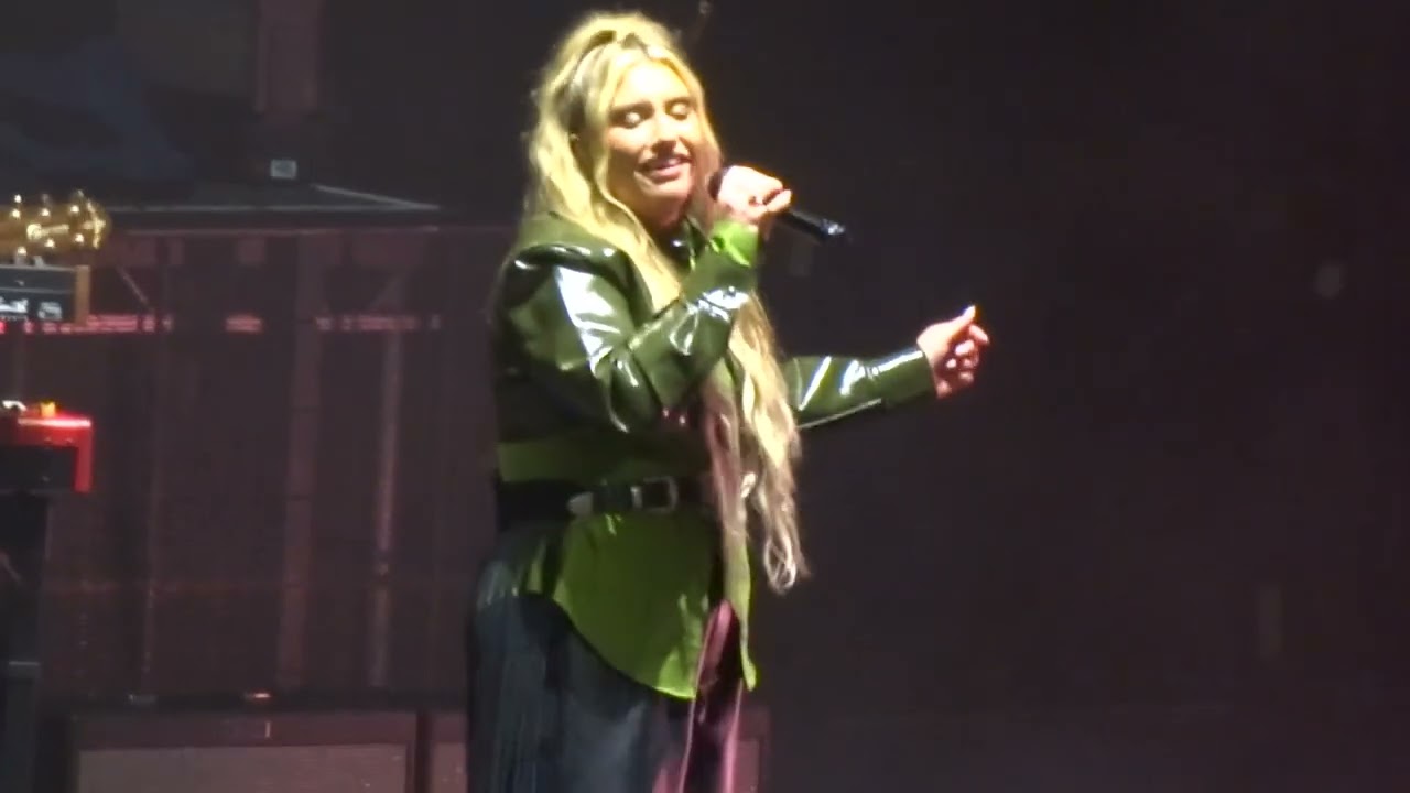 Ella Henderson - Let's Go Home Together (Glasgow Hydro 23rd September 2025)