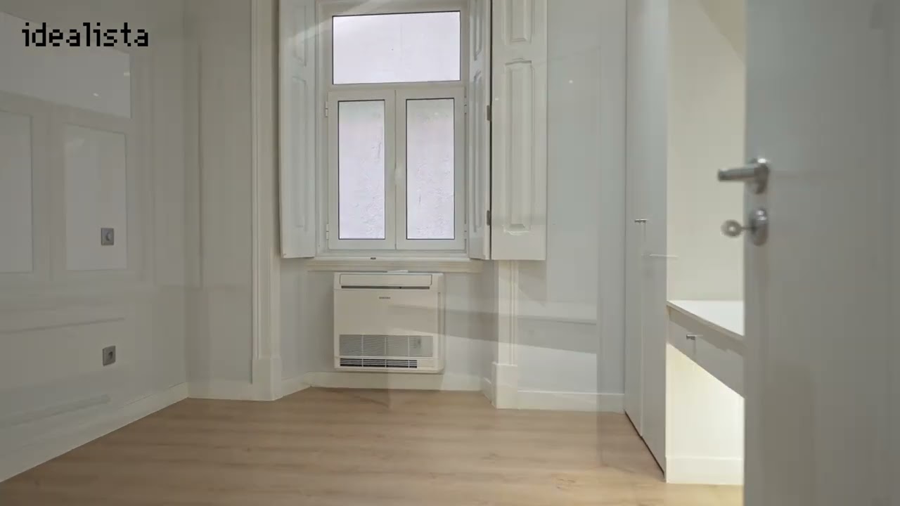 Apartamento T4 renovado nas Avenidas Novas em Lisboa com varanda