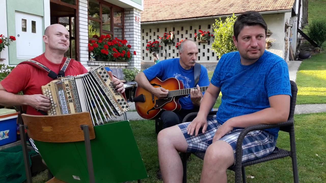 Trio Haloški črički- Nocoj ko vse je mirno ( Lojze Slak)