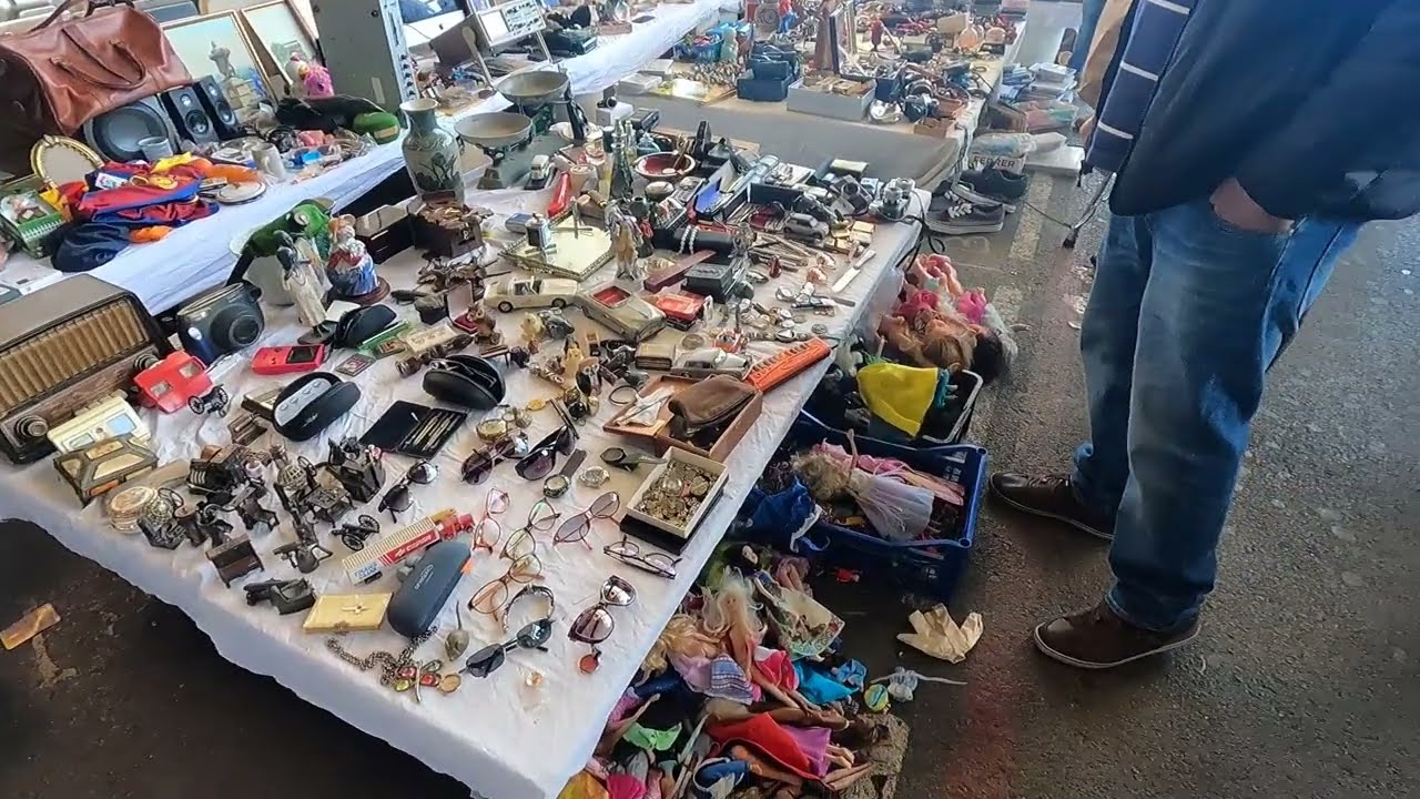 مشيت لأكبر سوق ديال الجوطية والبالي فبرشلونة غلورياس فيه تحف ناذرة وقديمة