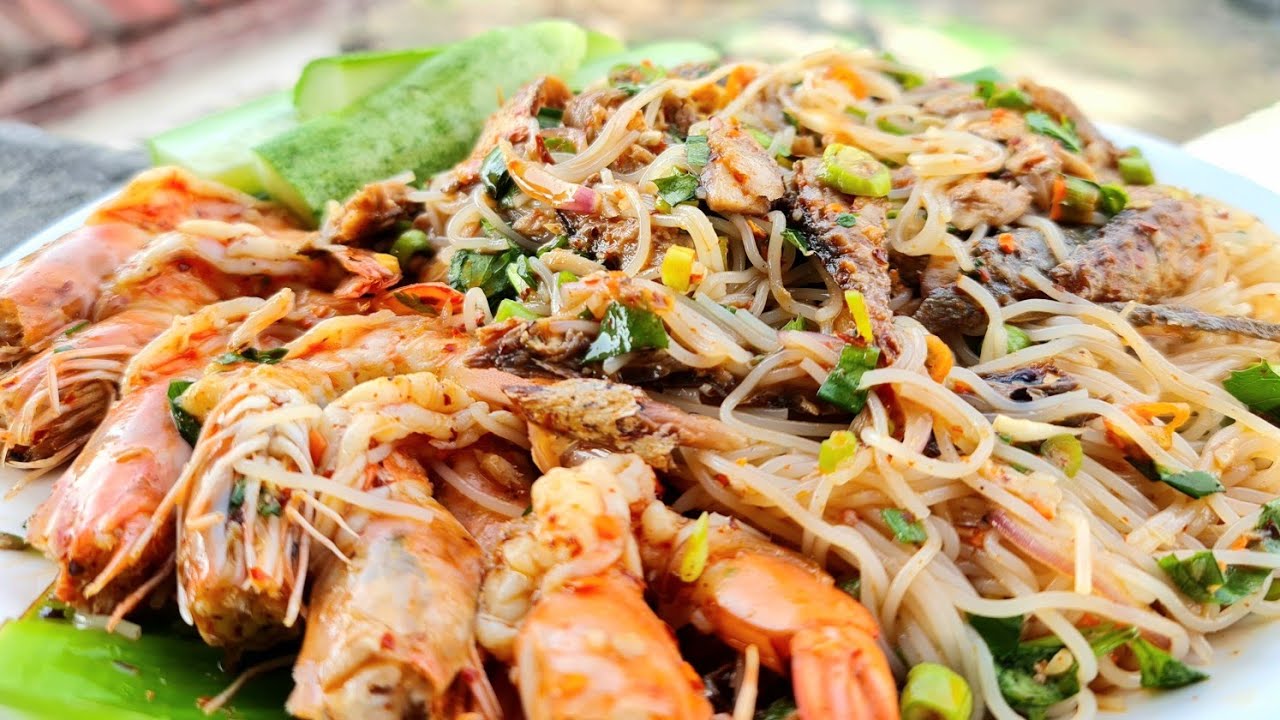 မုန့်ဖက်သုပ်ရှူးရှူးရှူဲရှူဲ ထိုင်းစတိုင်လ် ထမင်းမစားချင်တဲ့တူတွေအတွက် ပွင့်ထွက်သွားစေရမယ်ဗျာ 🥵🥵