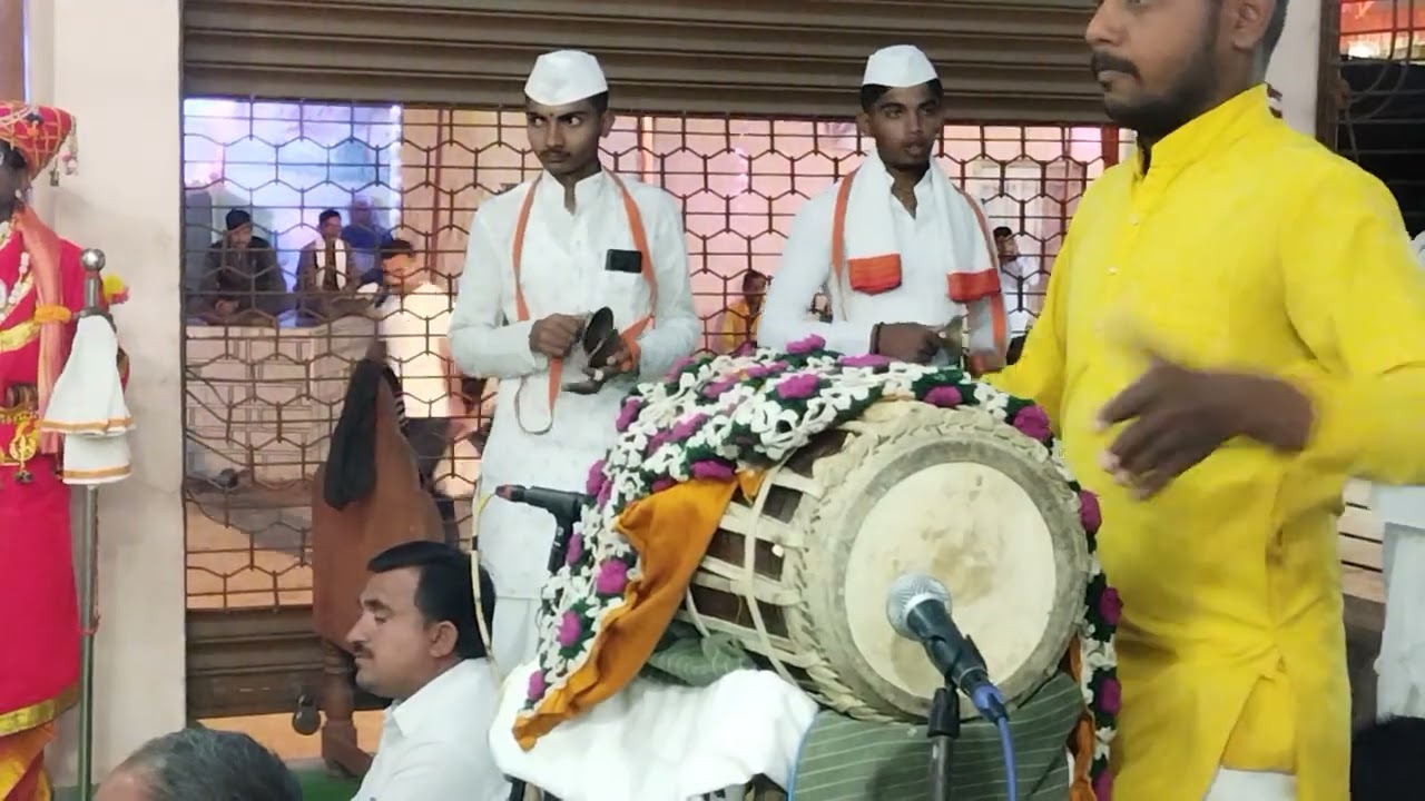 ह भ प माऊली महाराज शिदगीकर यांची कीर्तन सेवा वंजारवाडी येथे 