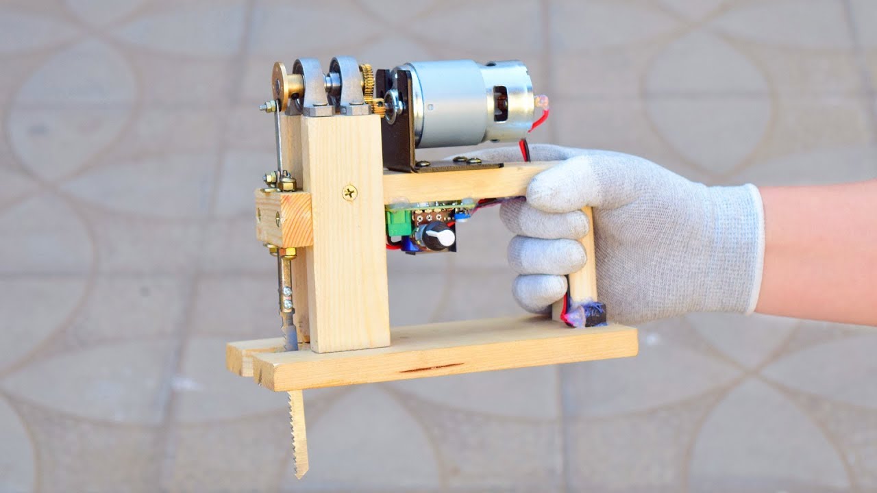 How to make a Powerful 24V JIGSAW at home DIY Chainsaw