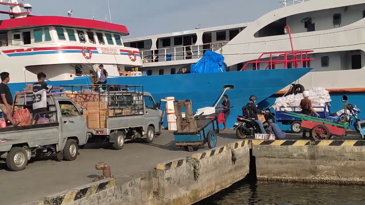 Pelabuhan kapal bastiong pulau Ternate maluku Utara