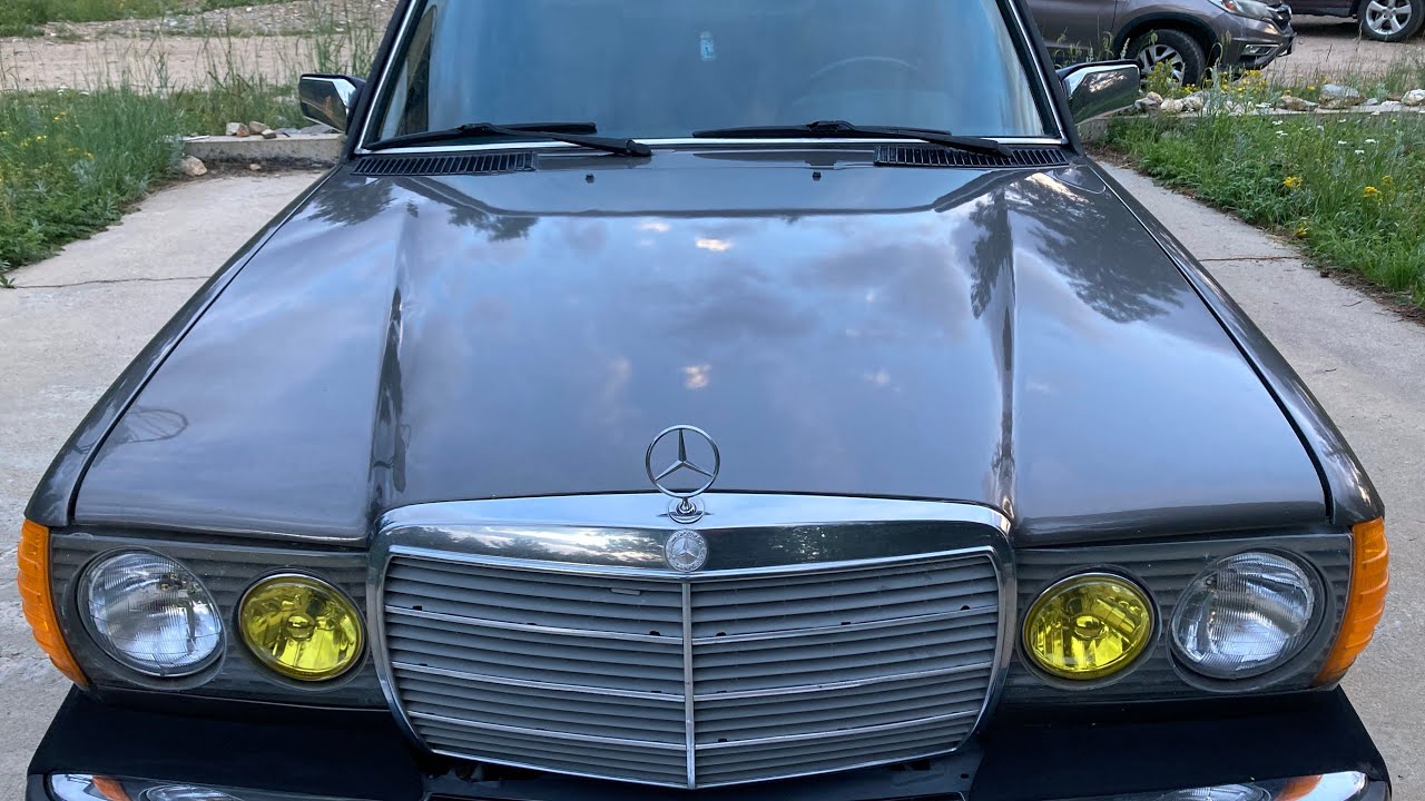 Mercedes w123 300d vacuum door lock system explained.  Now you can diagnose vacuum lock problems.