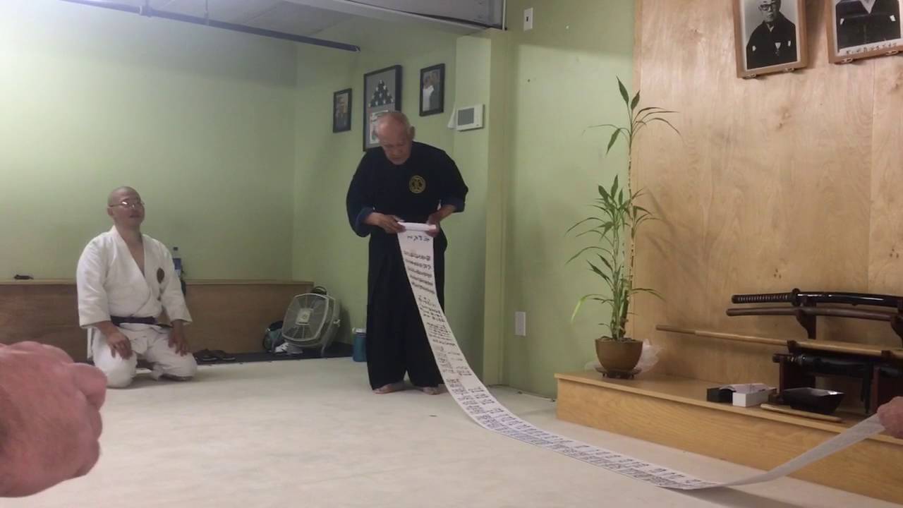 Sensei Roy Goldberg receives the Hi Ogi (3rd scroll in Daito Ryu Aikijujutsu)