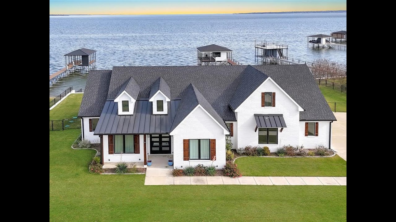 2207 Lakeview Landing
