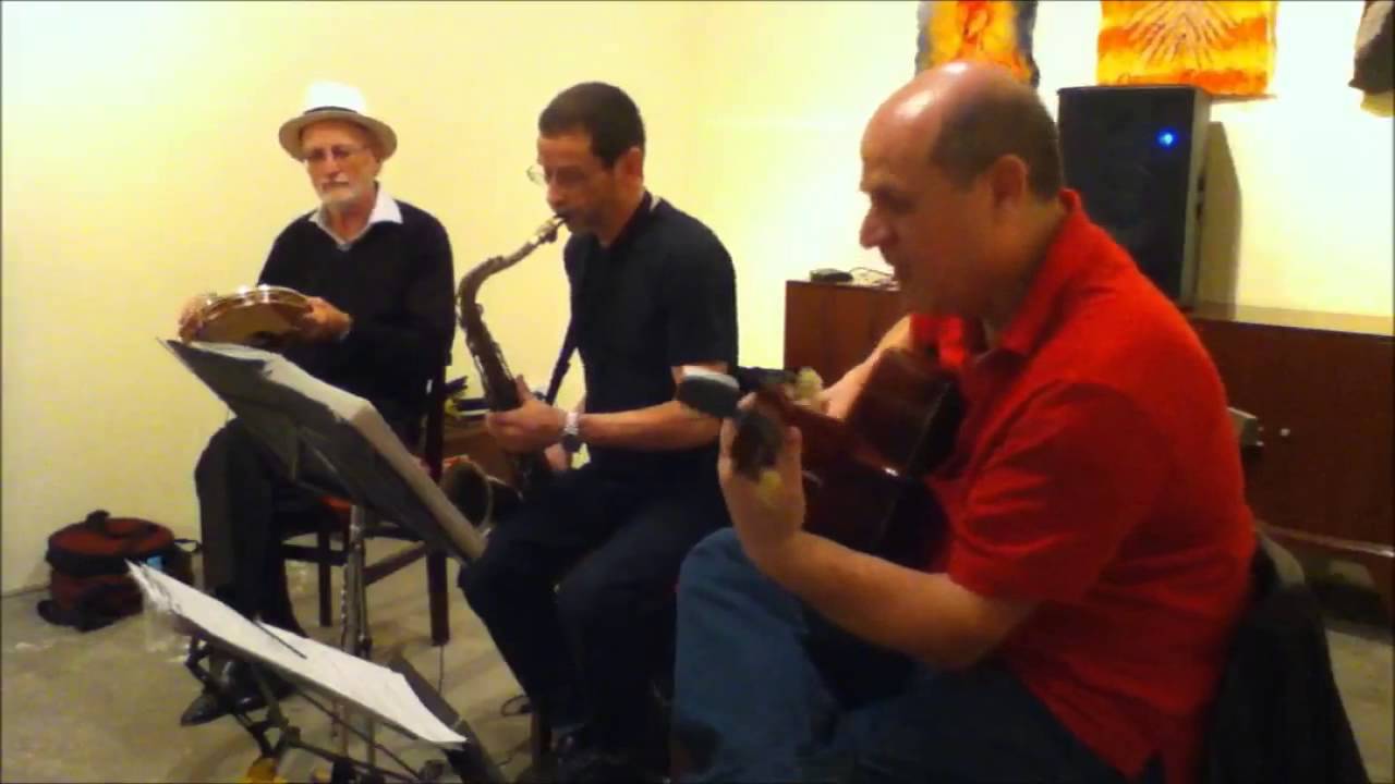 "Ternura" K-Ximbinho. Paulo Pascali - sax tenor, Italo Peron - 7 cordas, Guta do Pandeiro