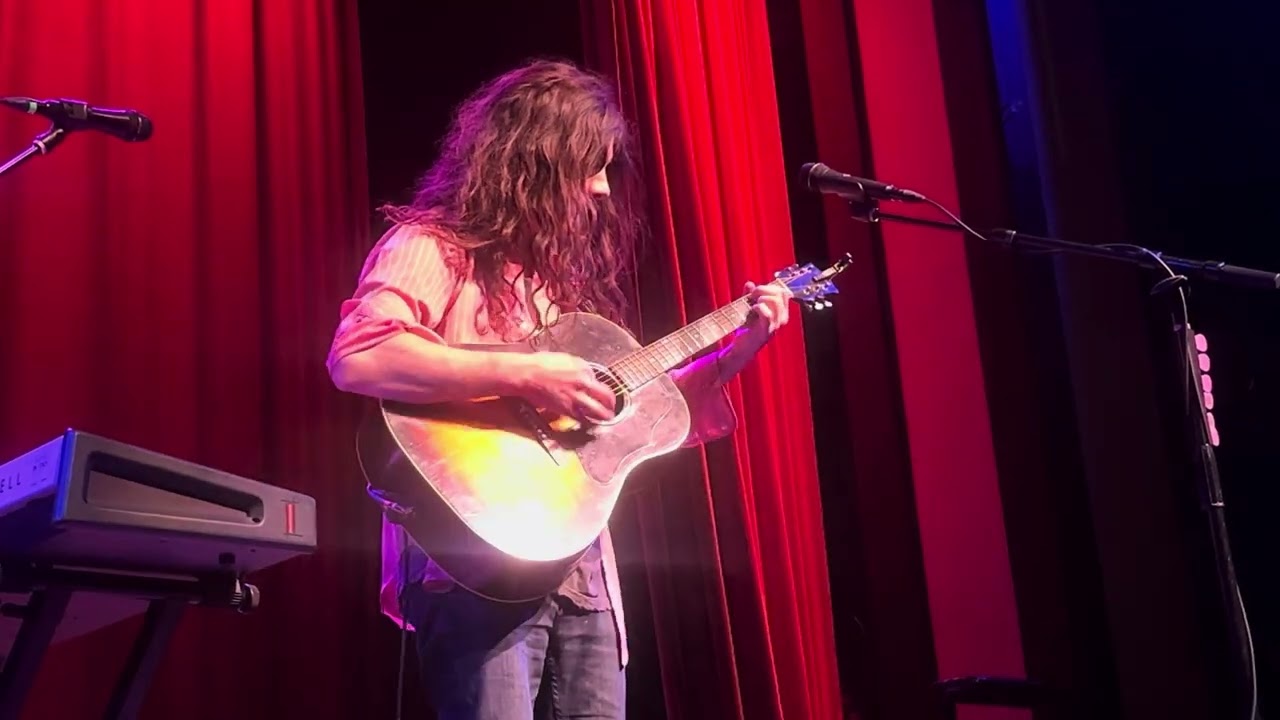 Kurt Vile - Snowflakes Are Dancing - Maurer Hall Old Town School of Folk Music - Chicago IL 11-7-25