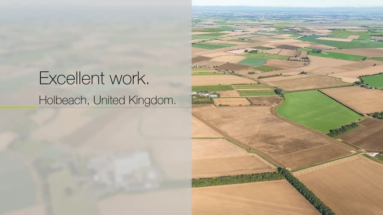 Excellent work. Tractors from CLAAS. Holbeach, United Kingdom. / 2015 / en