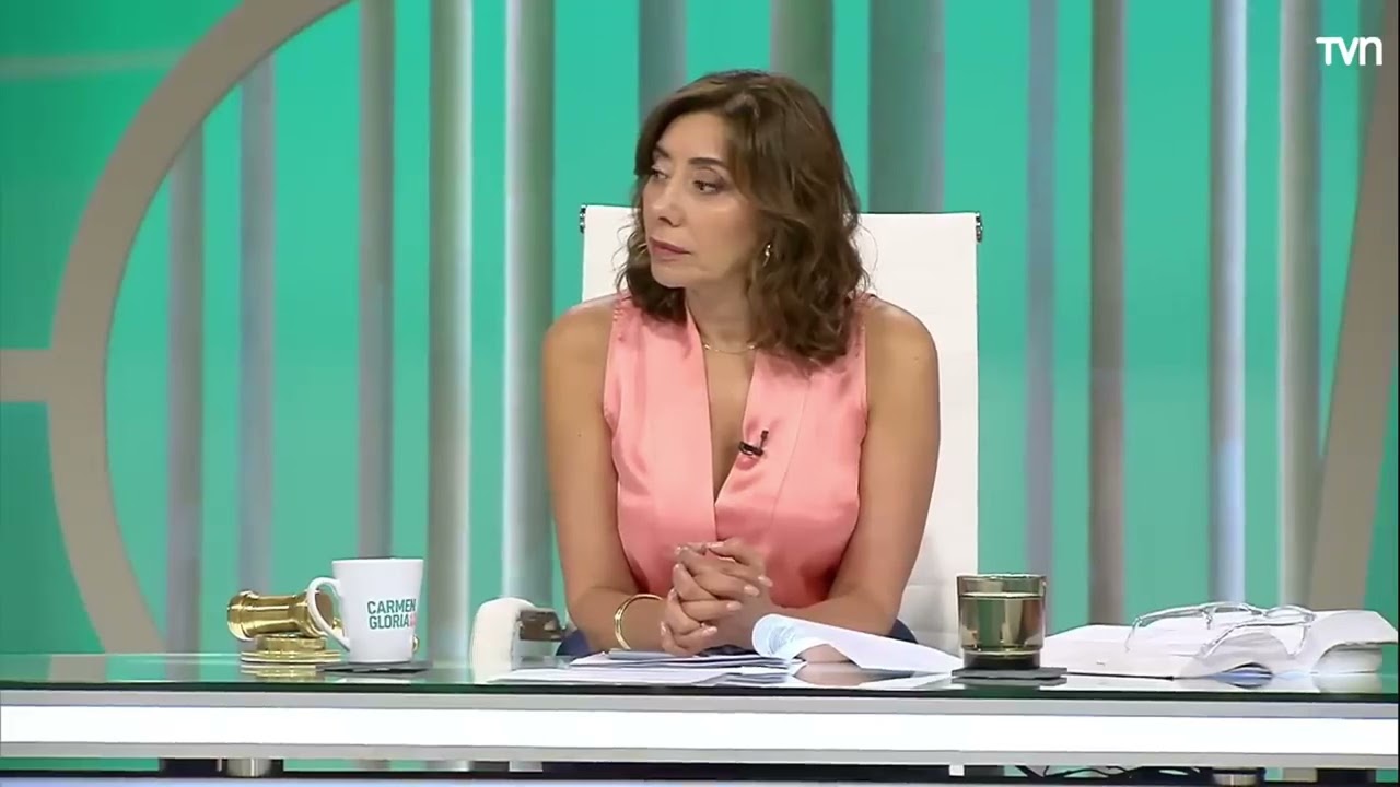 Carmen Gloria a tu servicio y participación de la biblioteca