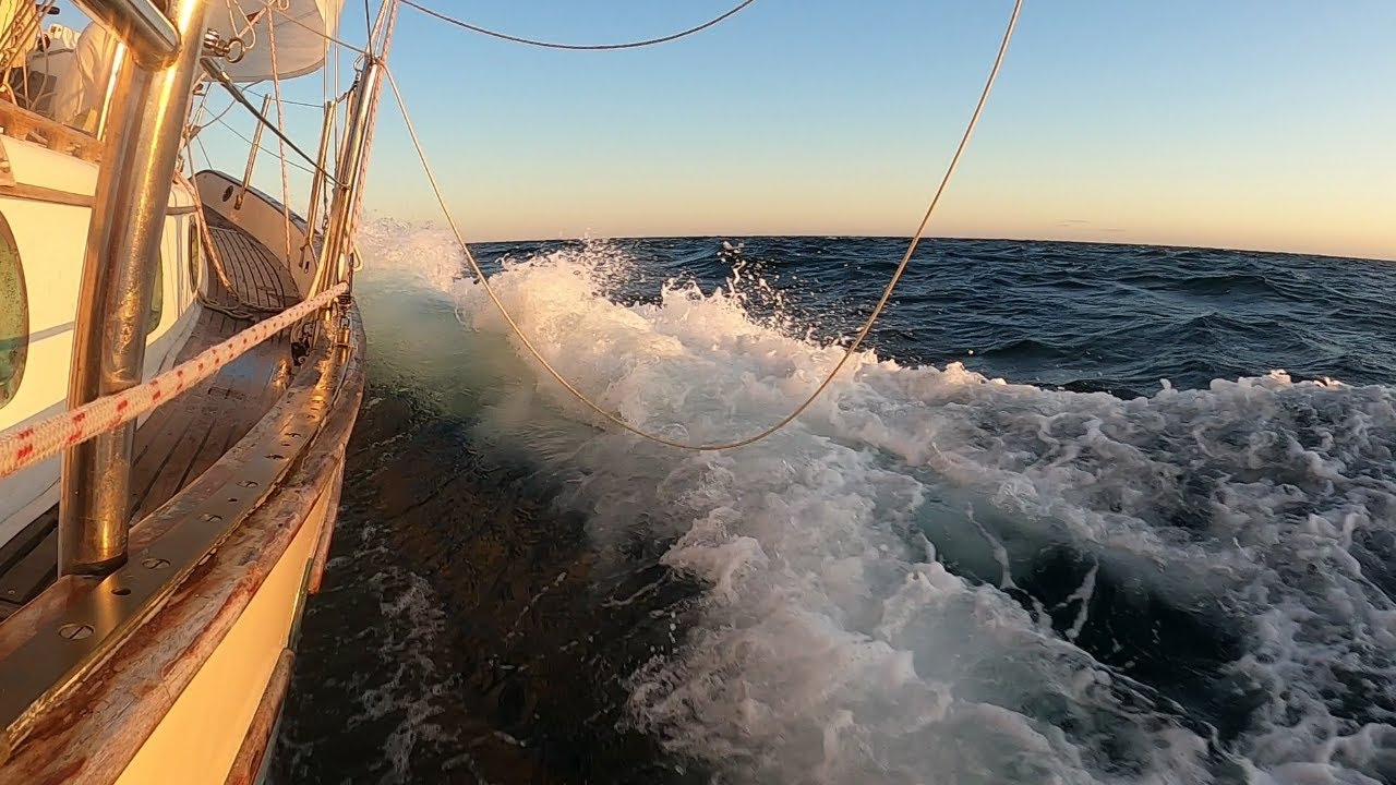 Sailing Bundaberg to Keppel Bay - Little Wing Westsail 32 Ep07
