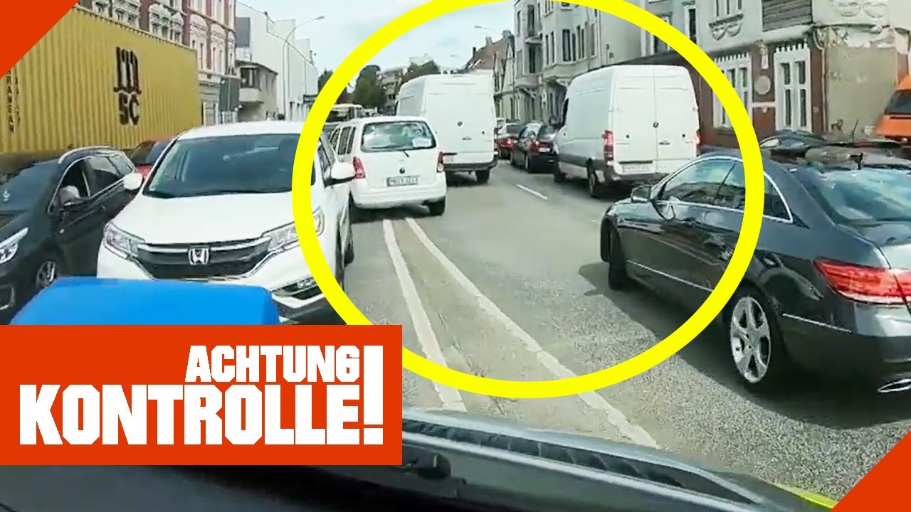 Auf dem Weg zum Unfall: Autos bilden keine Rettungsgasse | Achtung Kontrolle | Kabel Eins